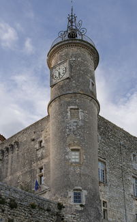 关于深圳和上海折中的地方相关关键词有哪些